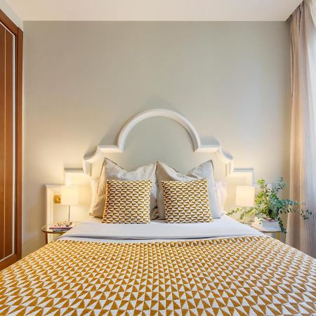 Apartamentos Suites Oficentro マラガ エクステリア 写真