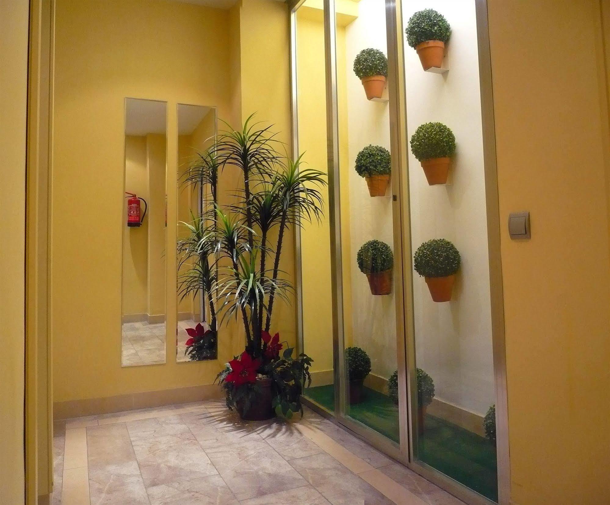 Apartamentos Suites Oficentro マラガ エクステリア 写真