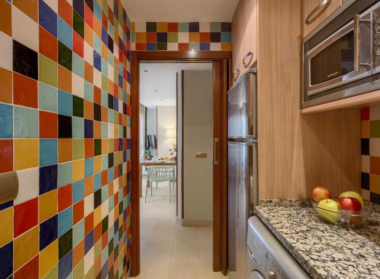 Apartamentos Suites Oficentro マラガ エクステリア 写真
